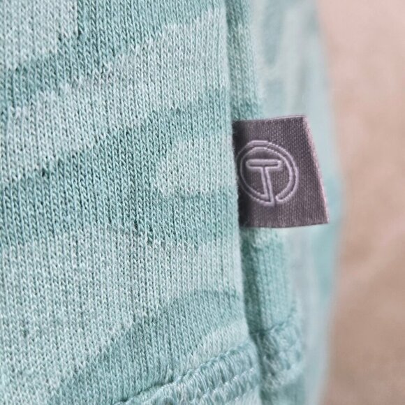 T By Talbots Sz Petite Medium Green Camo Pullover T-Shirt 3/4 Sleeve Round Neck - Picture 7 of 13